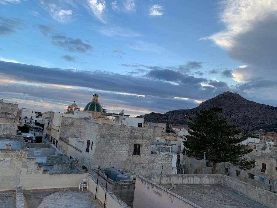 Al centro del centro - Favignana Exterior foto